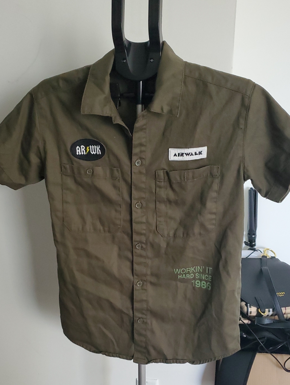 Airwalk Olive Green Short-Sleeve Button-Down Work Shirt